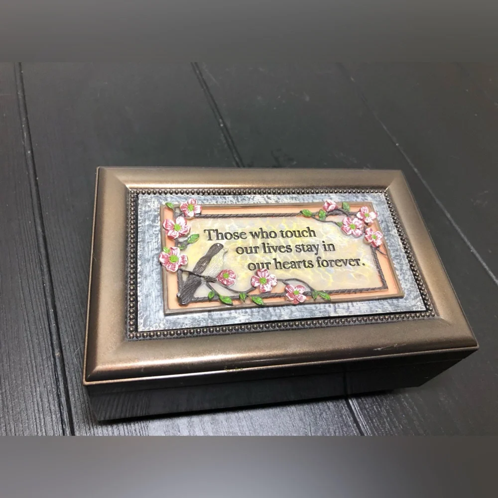Jawerly organizers with Music Box